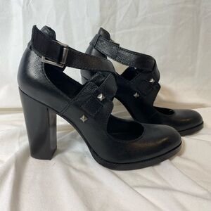 Juicy couture Chic Black Leather Heels with Studs